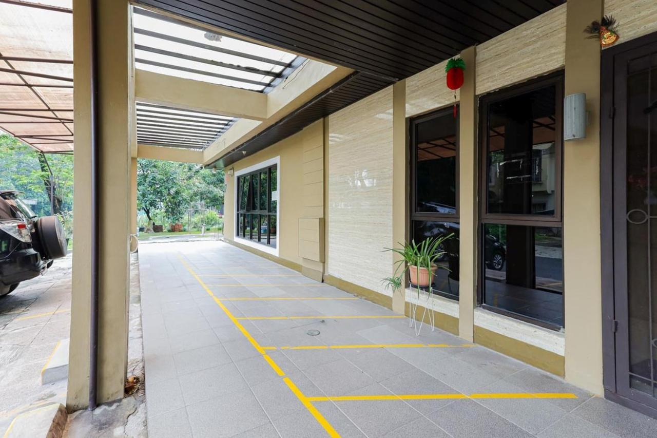 Hotel Koolkost Syariah At Taman Simprug Cikarang Bekasi Esterno foto